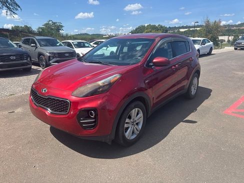 Used 2017 Kia Sportage LX AWD/4WD image 4