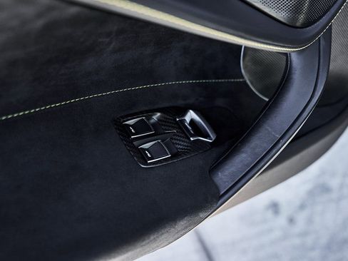 Used 2019 McLaren 720S RWD image 34