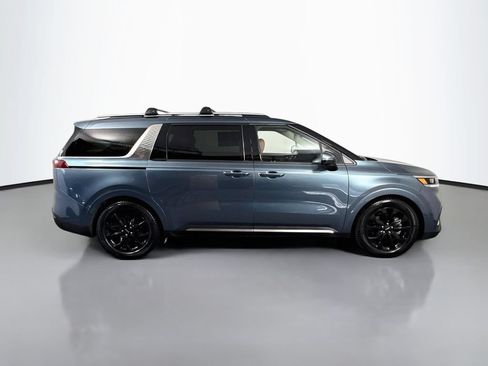Used 2024 Kia Carnival SX Prestige FWD image 4