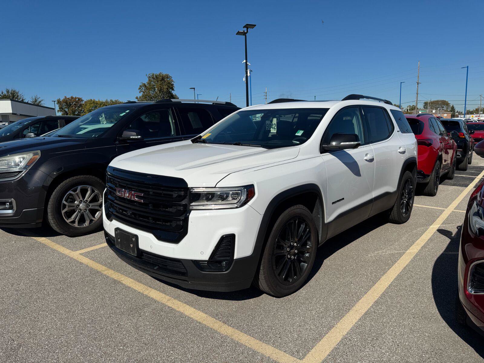 Used 2022 GMC Acadia SLT w/ Elevation Edition FWD image 1