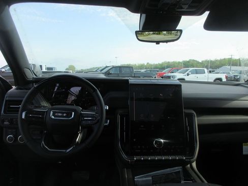 New 2026 GMC Yukon XL AT4 Ultimate image 16