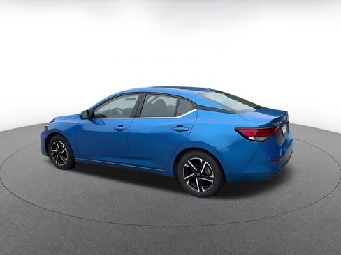 Used 2025 Nissan Sentra SV FWD image 10