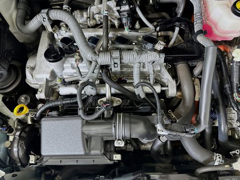 Used 2015 Toyota Prius C Two image 29