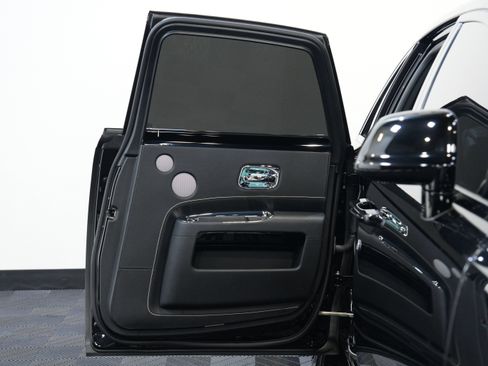 Used 2020 Rolls-Royce Ghost RWD image 24