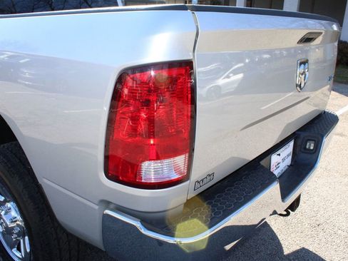 Used 2018 RAM 2500 Tradesman w/ Chrome Appearance Group AWD/4WD image 9
