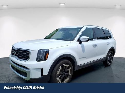 Used 2025 Kia Telluride S FWD image 1