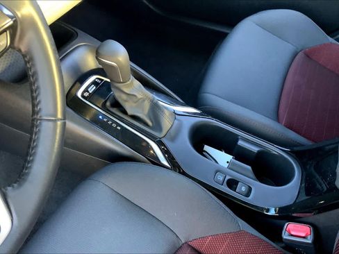 Used 2024 Toyota Corolla SE FWD image 16