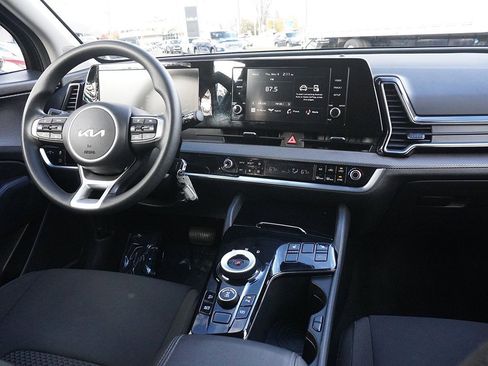Used 2023 Kia Sportage LX image 28