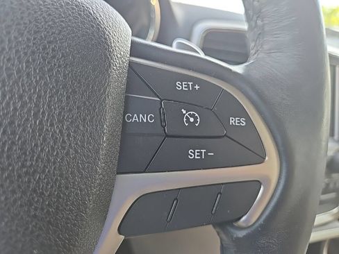 Used 2015 Jeep Grand Cherokee Limited AWD/4WD image 9