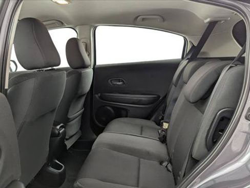 Used 2022 Honda HR-V LX image 17