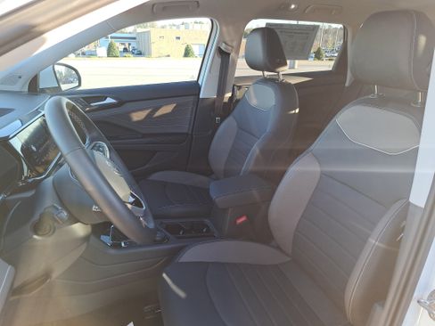 Certified 2024 Volkswagen Taos SEL image 14
