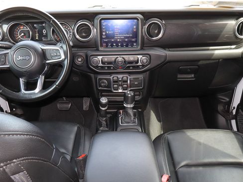 Used 2021 Jeep Wrangler Unlimited Sahara image 10