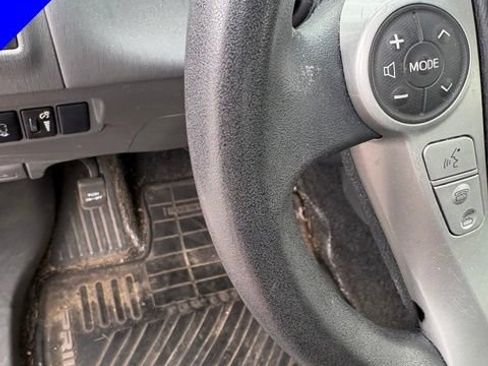 Used 2012 Toyota Prius V Five FWD image 16