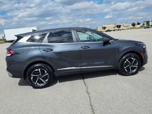 Used 2023 Kia Sportage LX AWD/4WD image 8