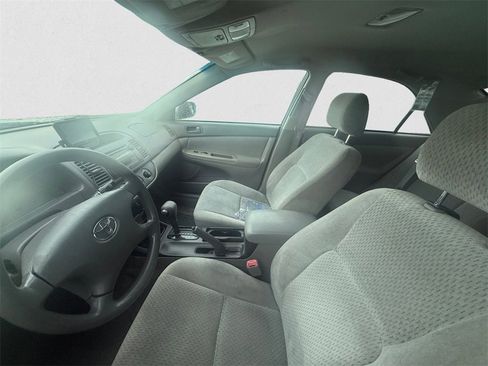 Used 2004 Toyota Camry LE image 7
