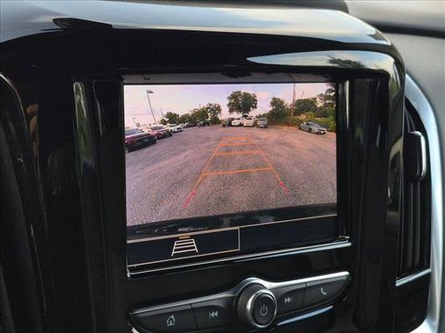 Certified 2023 Chevrolet Traverse LT FWD image 13