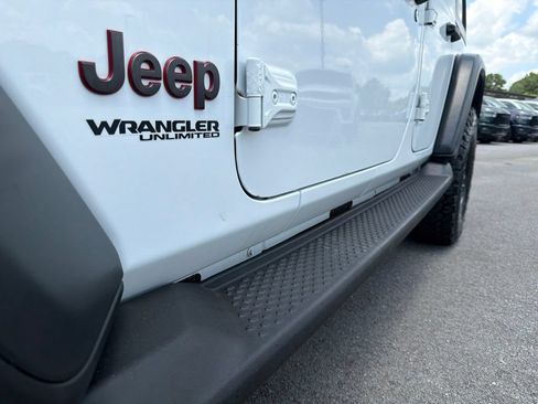 Used 2018 Jeep Wrangler Unlimited Rubicon w/ Cold Weather Group AWD/4WD image 15