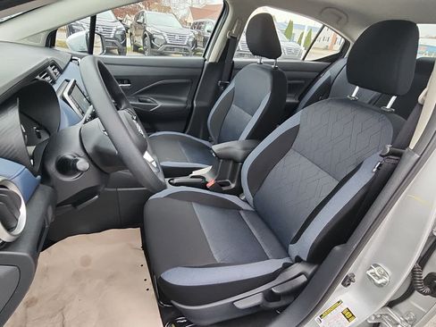 Used 2025 Nissan Versa SV w/ Trunk Package FWD image 9