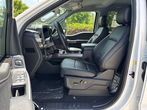 New 2026 Ford F250 Lariat w/ Black Appearance Package AWD/4WD image 30