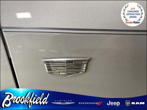 Used 2020 Cadillac XT4 Premium Luxury image 10