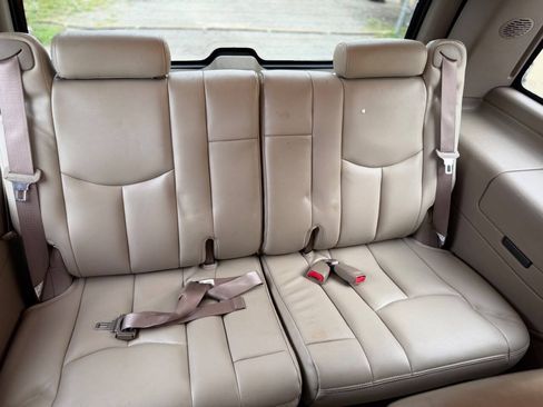 Used 2005 Chevrolet Tahoe LT w/ LT Preferred Equipment Group AWD/4WD image 18