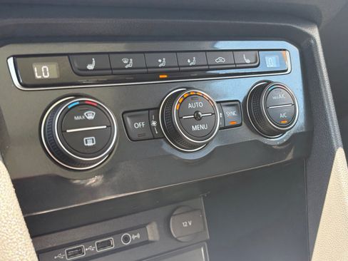 Used 2019 Volkswagen Tiguan SE AWD/4WD image 24