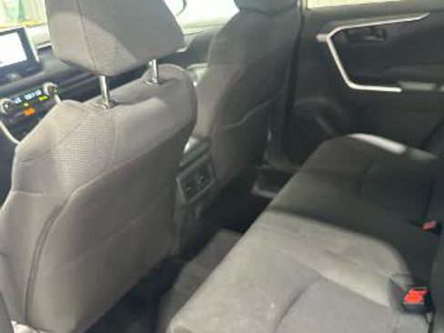 Used 2025 Toyota RAV4 LE AWD/4WD image 18