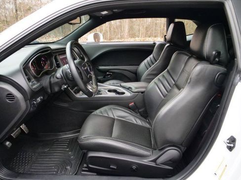 Used 2020 Dodge Challenger SRT Hellcat w/ Plus Package image 27