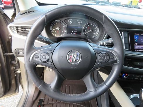 Used 2020 Buick Enclave Essence image 17