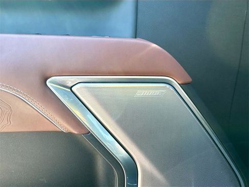 Used 2025 GMC Sierra 2500 Denali Ultimate image 10