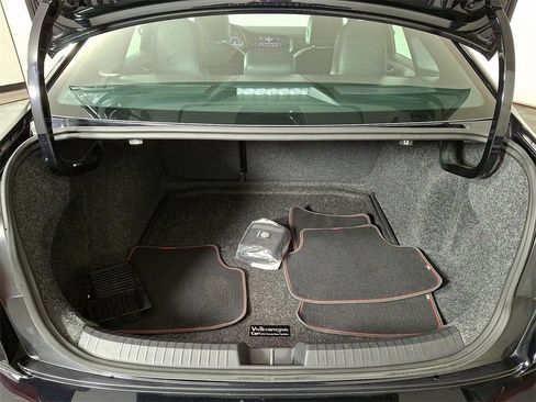 Used 2024 Volkswagen Jetta GLI Autobahn w/ GLI Black Package image 29