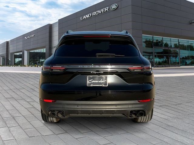 Used 2021 Porsche Cayenne w/ Premium Package AWD/4WD image 4