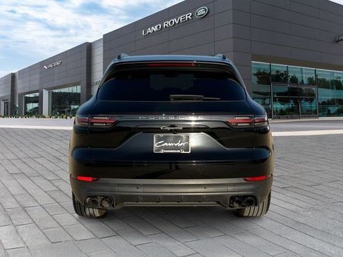 Used 2021 Porsche Cayenne w/ Premium Package AWD/4WD image 4