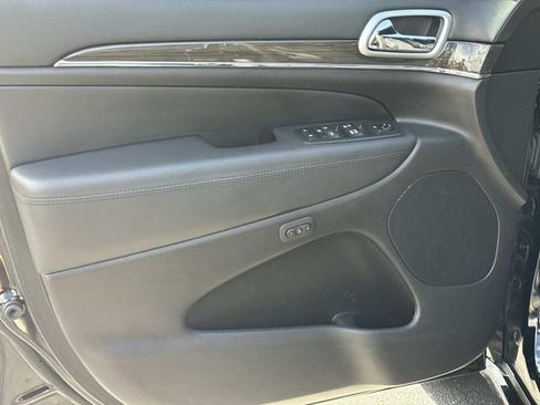 Used 2019 Honda CR-V Touring image 17