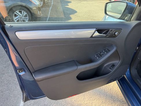 Used 2017 Volkswagen Jetta S FWD image 12