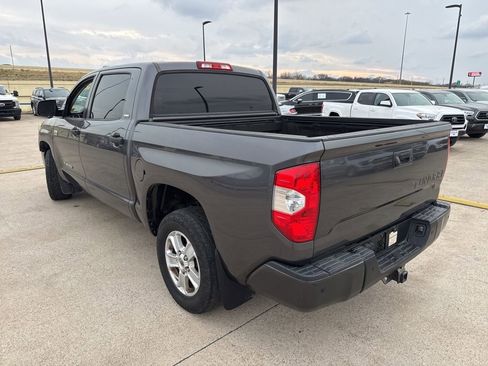 Used 2018 Toyota Tundra SR5 image 9