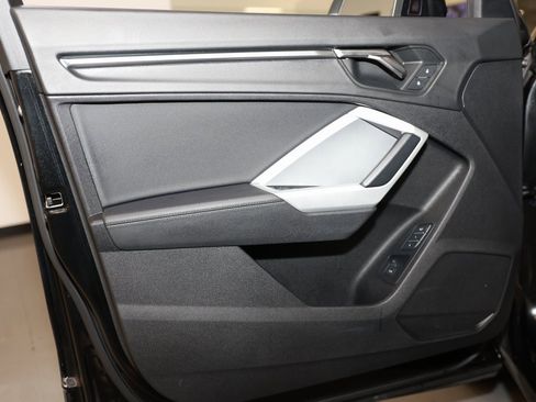 Used 2023 Audi Q3 2.0T Premium image 22