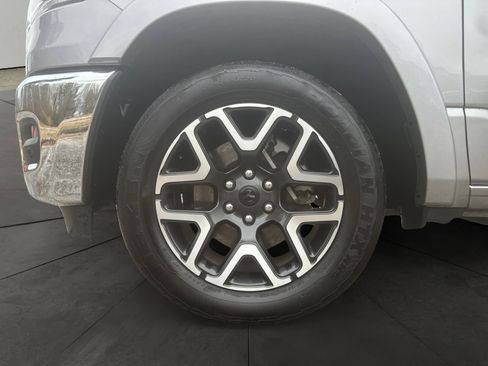 Used 2025 RAM 1500 Laramie image 14