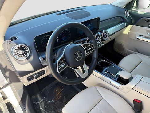 Used 2021 Mercedes-Benz GLB 250 image 26