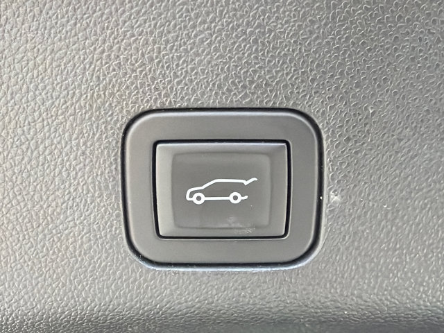 Certified 2024 Cadillac Escalade ESV Sport Platinum w/ LPO, ONYX Package AWD/4WD image 19