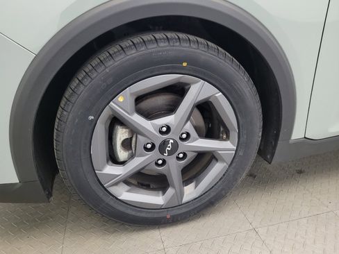 Used 2025 Kia K4 FWD image 31