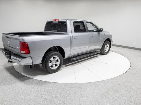 Used 2020 RAM 1500 Classic SLT w/ Luxury Group image 33