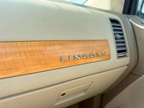 Used 2007 Lincoln MKX AWD image 8