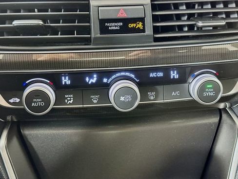 Certified 2018 Honda Accord Sport image 23