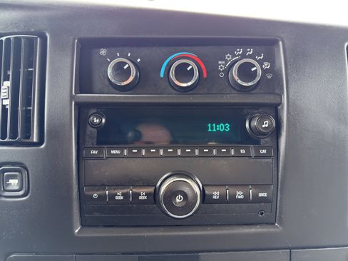 Used 2016 GMC Savana 2500 image 16