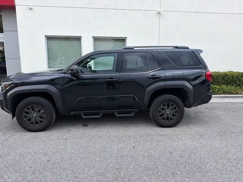 Used 2025 Toyota 4Runner SR5 AWD/4WD image 5