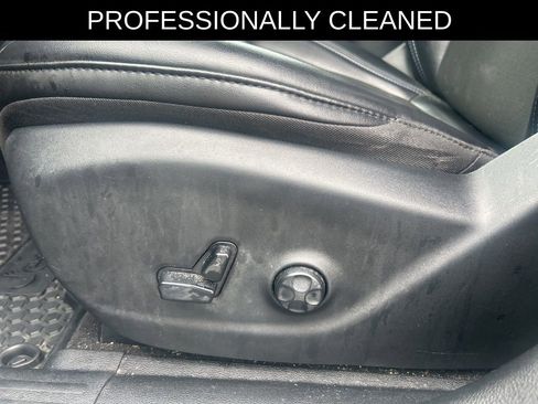 Used 2020 Jeep Cherokee Latitude Plus w/ Comfort/Convenience Group image 12