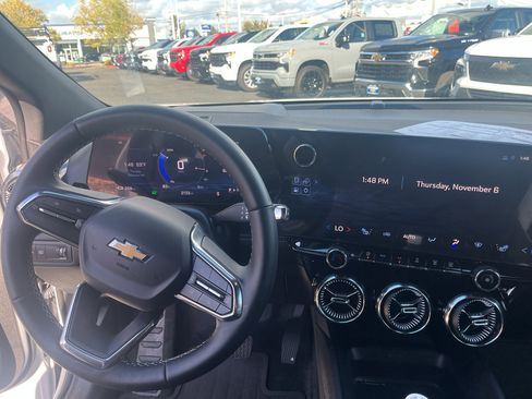 Used 2025 Chevrolet Blazer EV LT image 19