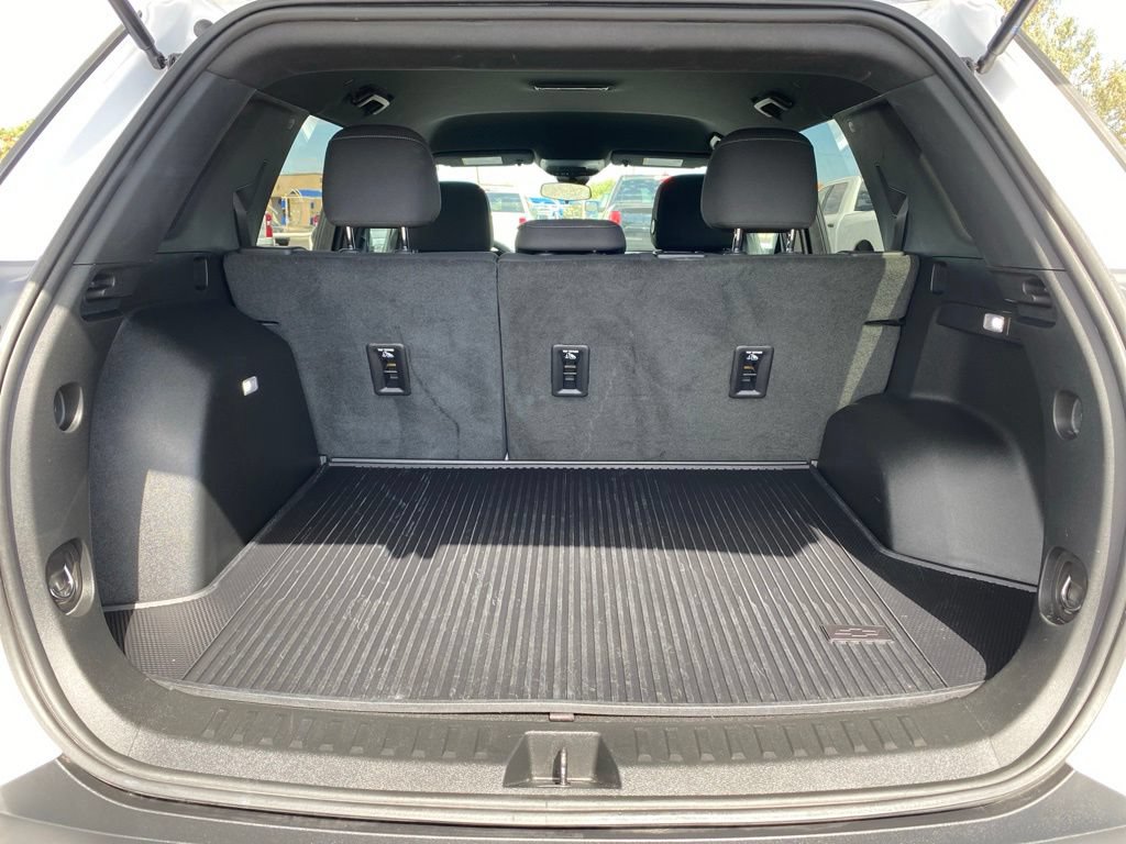 Used 2025 Chevrolet Equinox LT FWD image 20