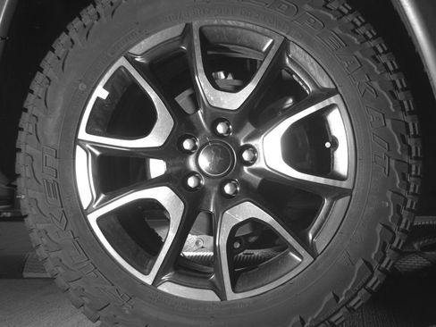 Used 2025 Jeep Compass Trailhawk AWD/4WD image 15